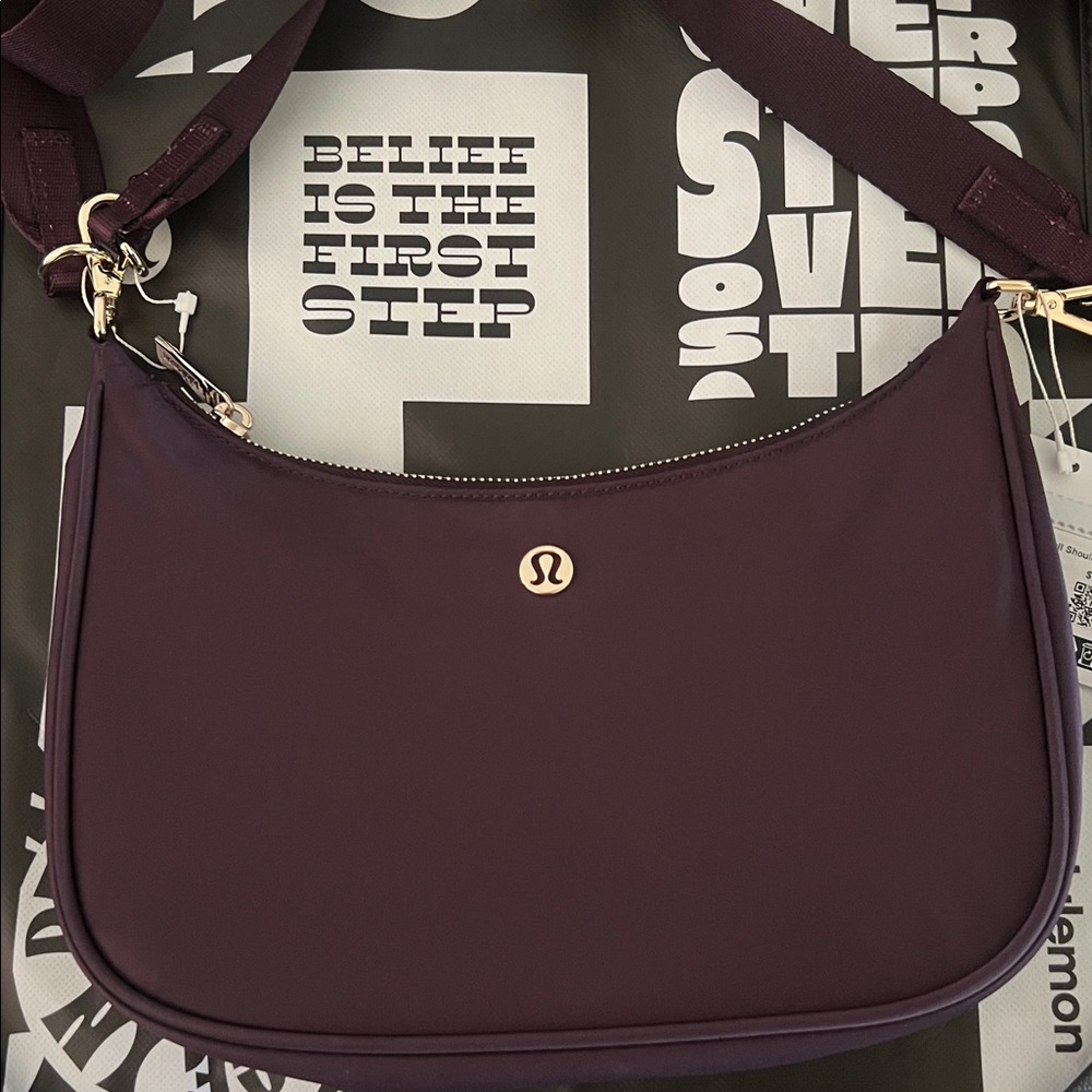 Lululemon Athletica Dark Purple Shoulder Bag - Picture 3 of 7